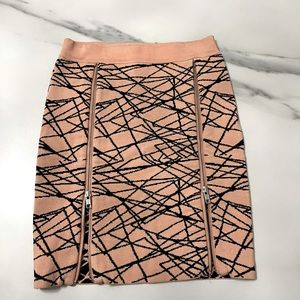 Parker peach pink / black bodycon mini skirt.